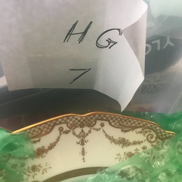 Antique English Raised Guilt Gold & Cream Royal Doulton Dinner Plate - Picture 7 of 7